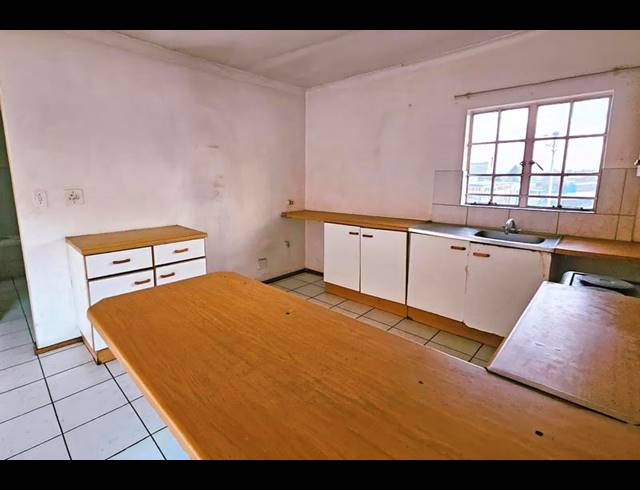 2 BEDROOM APARTMENT FOR SALE IN ALBERTON